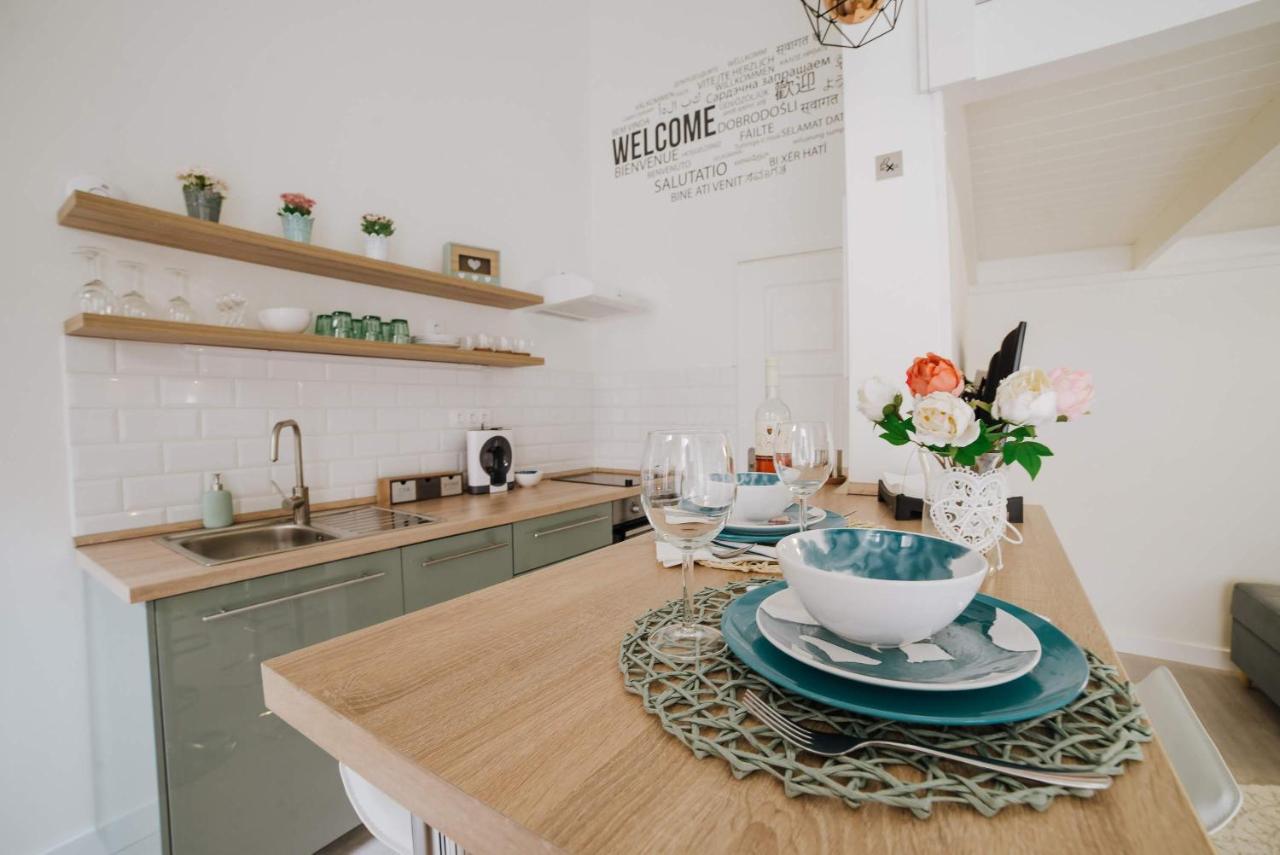 Comfy Apartment With Ac At New York Cafe Budapeşte Dış mekan fotoğraf