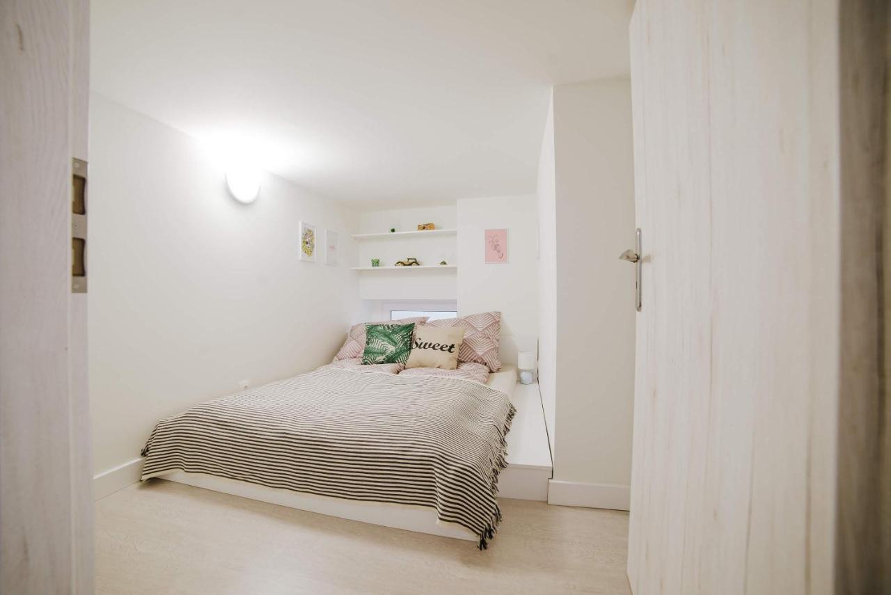 Comfy Apartment With Ac At New York Cafe Budapeşte Dış mekan fotoğraf